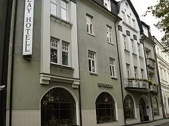 Ülikooli tänav 8, Hôtel Barclay