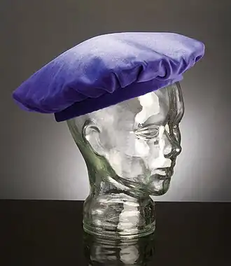 Barrette „Kurhessen-Waldeck“ – portée avec la soutane par le clergé protestant pendant le service hors de l’église