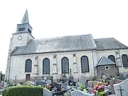 Saint-Pierre et son cimetière.