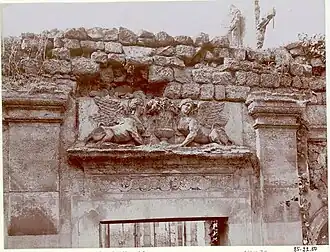 Détail sur les sculptures du vestibule, fin du XVIIe&nbsp;siècle.