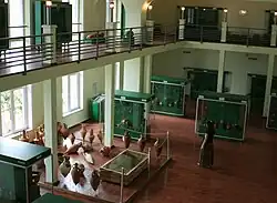 Intérieur du musée archéologique de Batoumi.