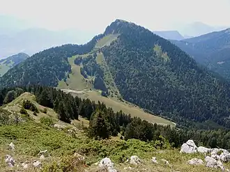 Vue du Bec Charvet et du col du Coq depuis le Pravouta.