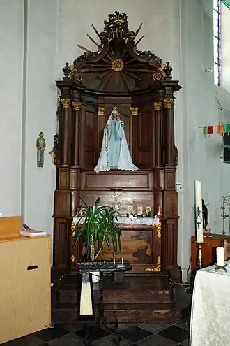 L'autel de la Vierge.