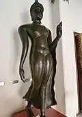 Statue d'un Bouddha marchant du style Sukhothaï (Sukhothaï), bronze, Hauteur 220 cm, XIVème siècle