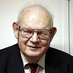Benoît Mandelbrot.