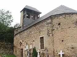 L'église et son clocher.