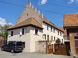 Maison aux dîmes dite commanderie (XVIe-XIXe), 3 rue de la Commanderie.