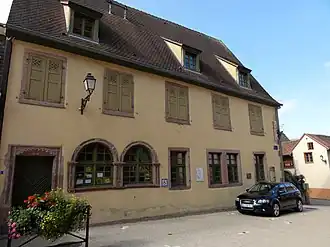 Ossuaire, puis école, aujourd'hui Musée de la ville (XVIe).