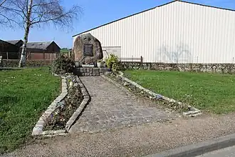 Le monument aux morts.