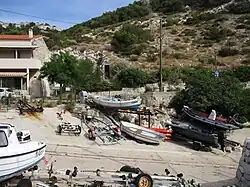 Bette sur cale des Goudes, des calanques de Marseille.