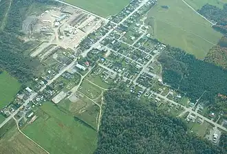 La route 296 bifurque à l'intersection des rues Principale et Berger à Biencourt.