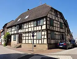 Maison (XVIIe-XVIIIe), 2 rue des Pompes.