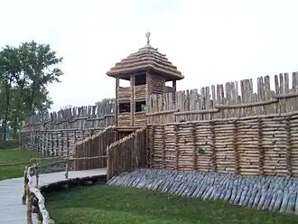 Reconstruction du grad de Biskupin.