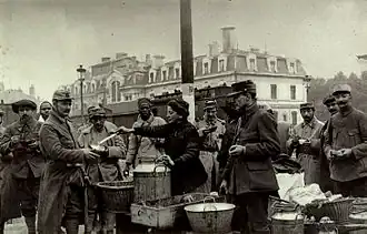 La buvette de la mère Bizolon, fréquentée par des soldats pendant la guerre 1914 et 1918.