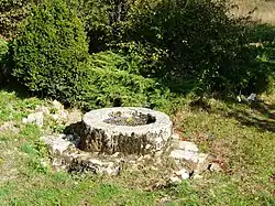 Le même puits en période normale.