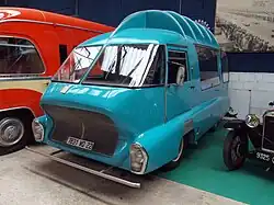 Véhicule publicitaire sur une base de Citroën Type HY carrossé vers 1960 d'après un dessin de Philippe Charbonneaux, puis utilisé par le comité de propagande de l'Union nationale interprofessionnelle laitière (et plus tard repeint en bleu).