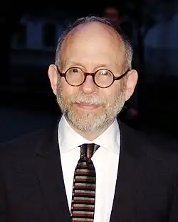 Bob Balaban (Russell Dalrymple)