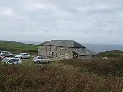 La Maison comtale de Bosigran, ici au début de septembre, accueille les adeptes de varappe.