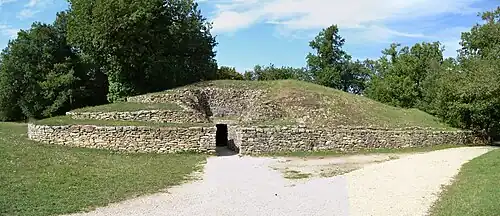 Nécropole de Bougon, Tumulus A.
