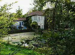 Le puits et le moulin de Fontas.