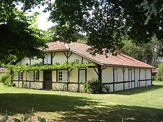 Grande Maison ou Espitaou, naguère occupée par les moines.