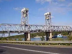Pont sur la Svir près de Lotinapelto.