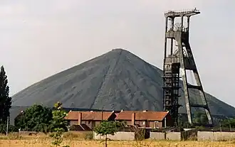 Le chevalet de la fosse 6 de Bruay.