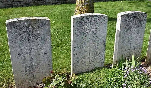 Tombes de soldats britanniques tombés le 9 avril 1917,  premier jour de la Bataille d'Arras.