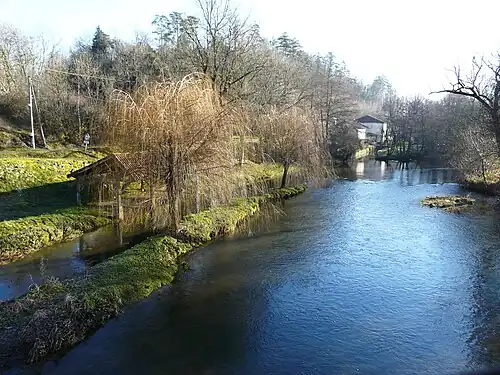 La Côle au bas du bourg de La Chapelle-Faucher.