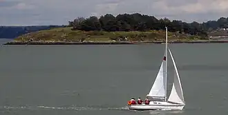 Côte sud de Creïzic, vue depuis la pointe de Kerners, sur la presqu'île de Rhuys.