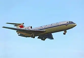 avion triréacteur à l'approche