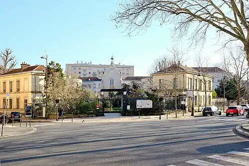 Une des entrées de l'hôpital Chardon-Lagache.