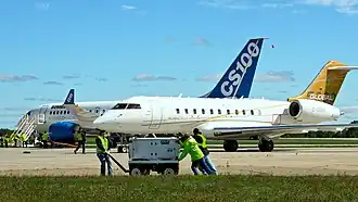 CS100 FTV-1 et l'avion de poursuite.