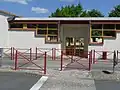 L'école, en face de la mairie