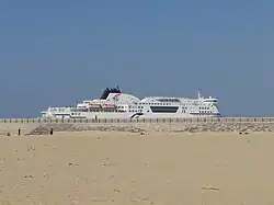 SeaFrance Rodin entrant au port de Calais