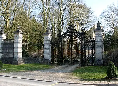 Le château de Canaples.