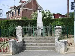 Monuments aux morts.