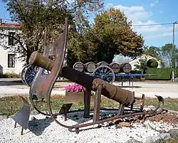 Canon de marine XVIIIe siècle. Place d'Étouars.