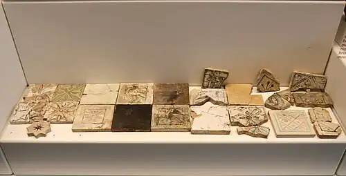 Carreaux à motif du XIIIe siècle, musée d'histoire de Marseille