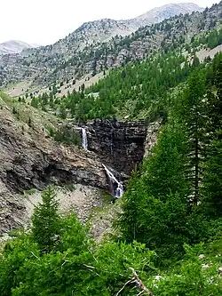 Cascade de la Piche dans la vallée de la Haute Bléone.