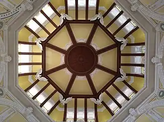 Intérieur du dôme de la gareaprès restauration