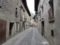 La rue principale du bourg de Donnas