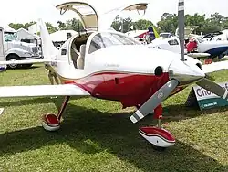 Cessna 350 (2003).