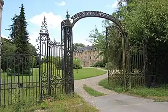 L'entrée du château.