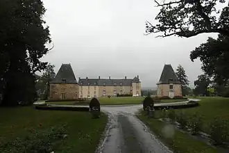 Le château de la Robinais : vue d'ensemble.