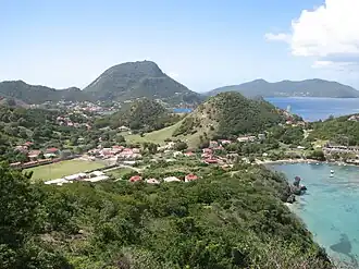 Vue du Chameau, dominant l'île de Terre-de-Haut.