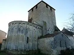 Le chevet et le clocher.