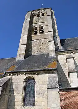 Le donjon carré central date du IXe&nbsp;siècle.