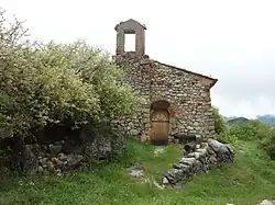 Chapelle Saint-Pierre au hameau des Nauds (vers 1&nbsp;100&nbsp;m d’altitude).