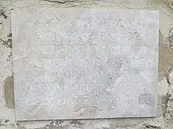 Inscription sur plaque en marbre